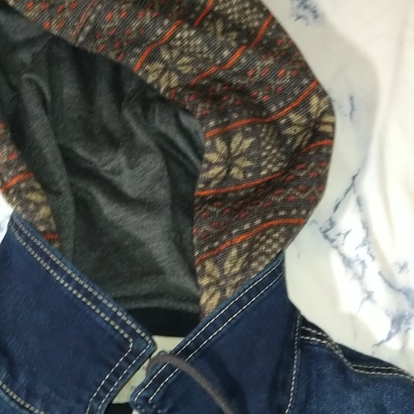 Jean Jacket with hood - Picture 2 of 6